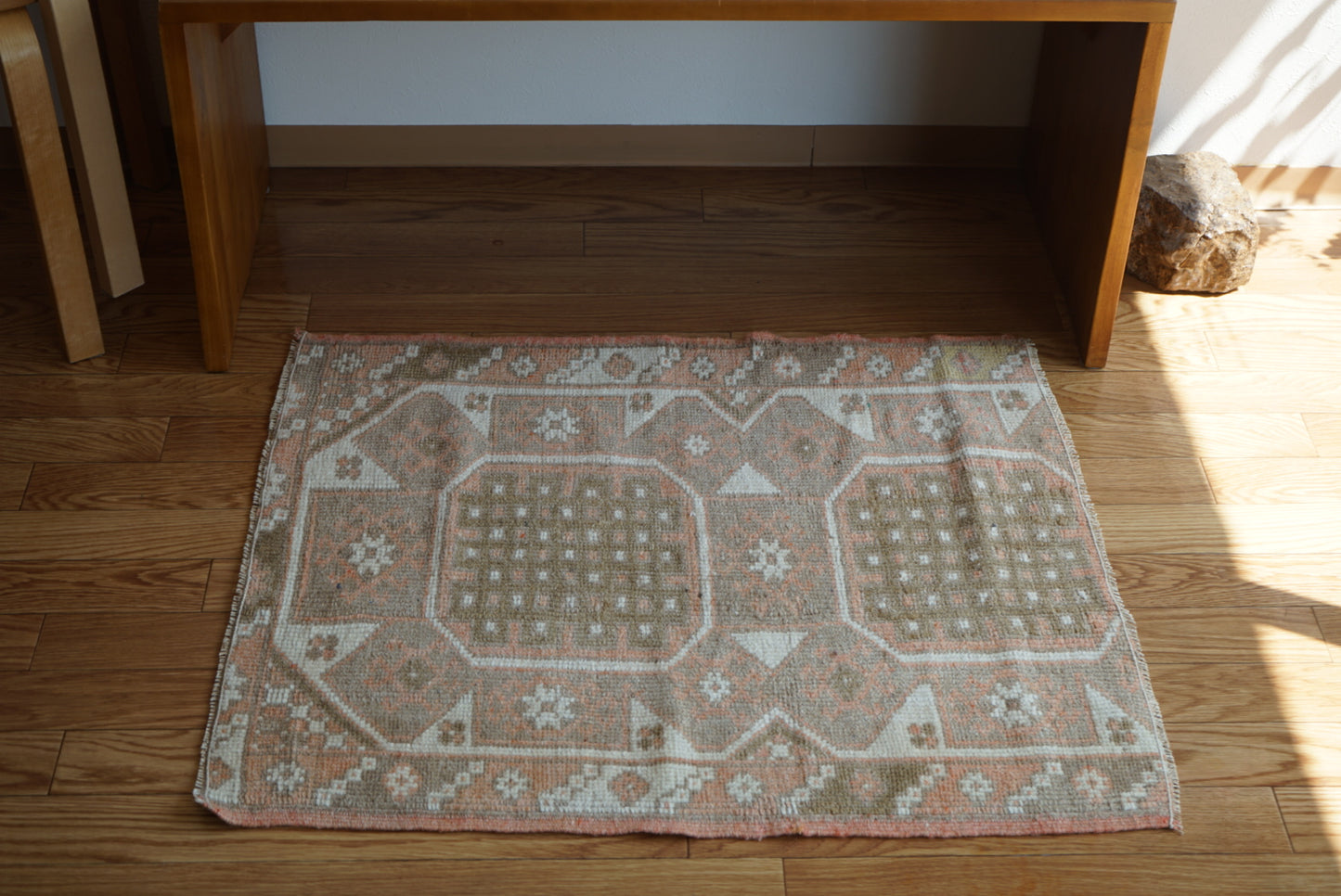 Türkiye Old Oushak Pale Orange 1970年代 85 × 70 cm No.TR25411