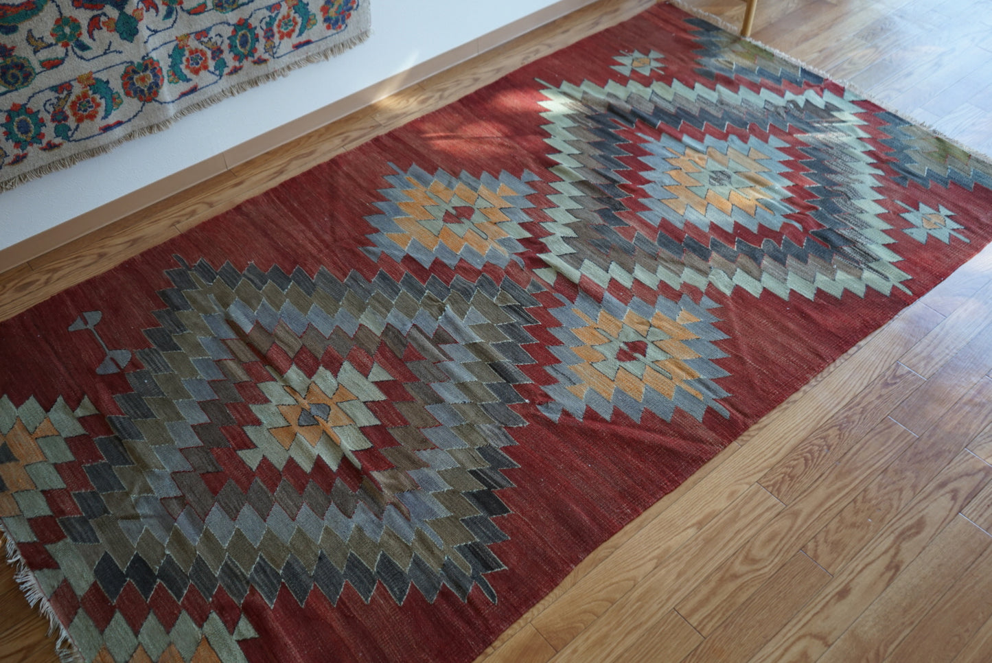 Türkiye Old Kilim Kars Earth Red Tribal Design 1970年代 251 × 137 cm No.TR25547 / 国内送料無料・羊毛手織りキリム