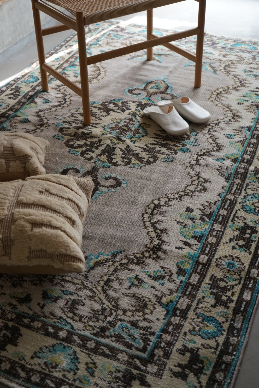 TURKEY OLD ISPARTA GREY 1970年代 223 × 136 cm No.TR25146