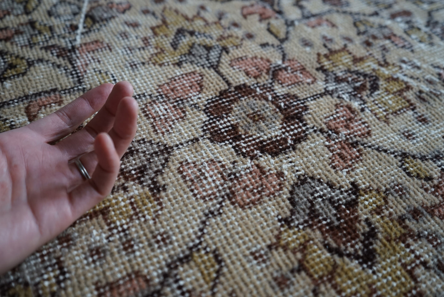 Türkiye Old Isparta Brown Floral 1970年代 204 × 107 cm No.TR25255