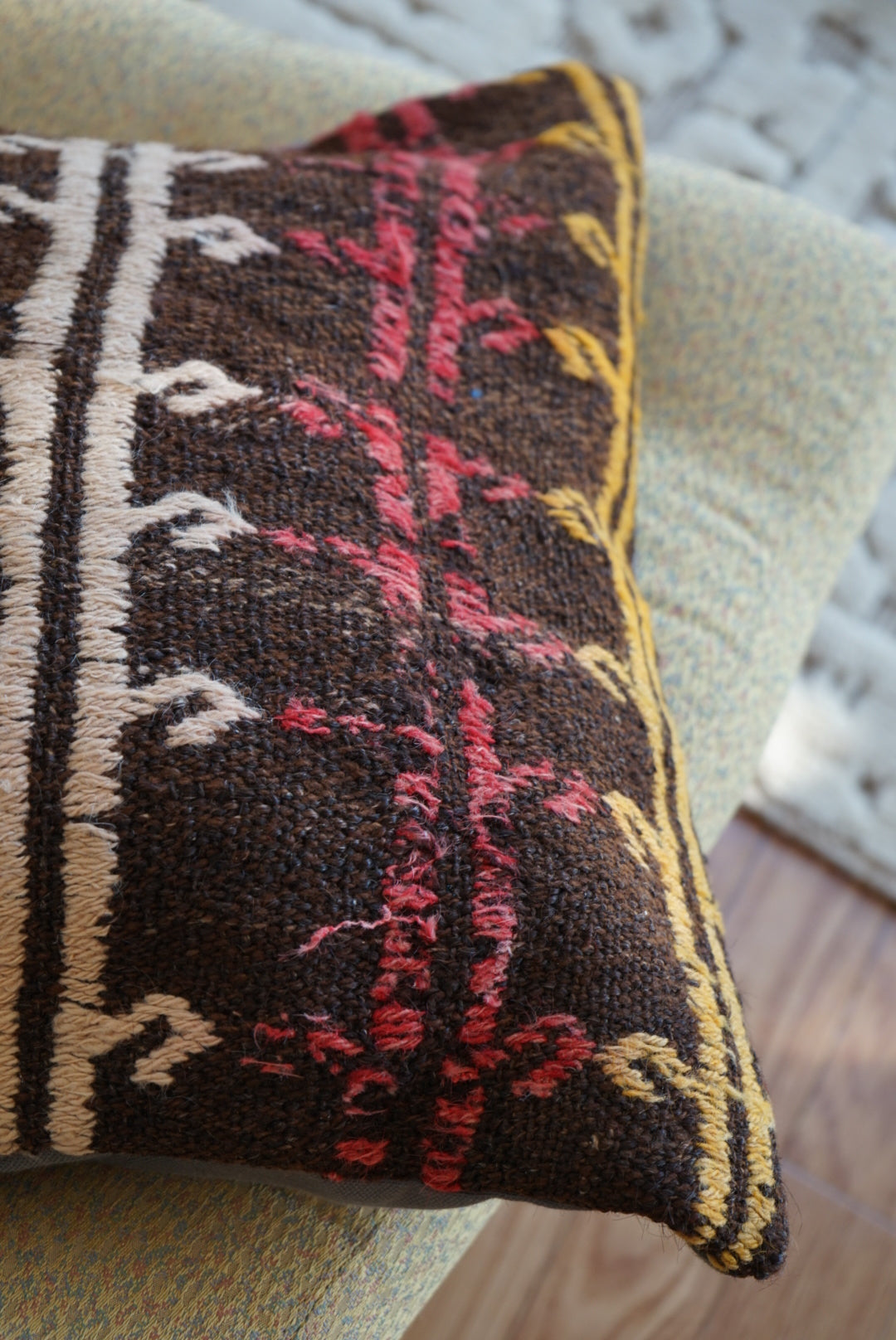 Türkiye Old Kilim Cushion Cover Brown Tribal Design 50 × 50 cm No.TR25555 / 送料無料・羊毛手織りキリム