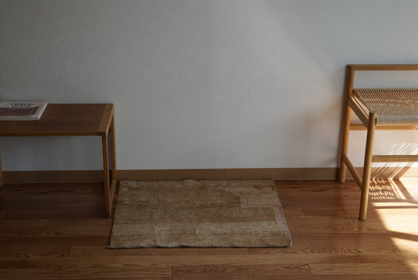 Türkiye Vintage Oushak Beige , Pink ,1989年代 69.5 × 58 cm No.TR25512 / 国内送料無料・羊毛手織り絨毯