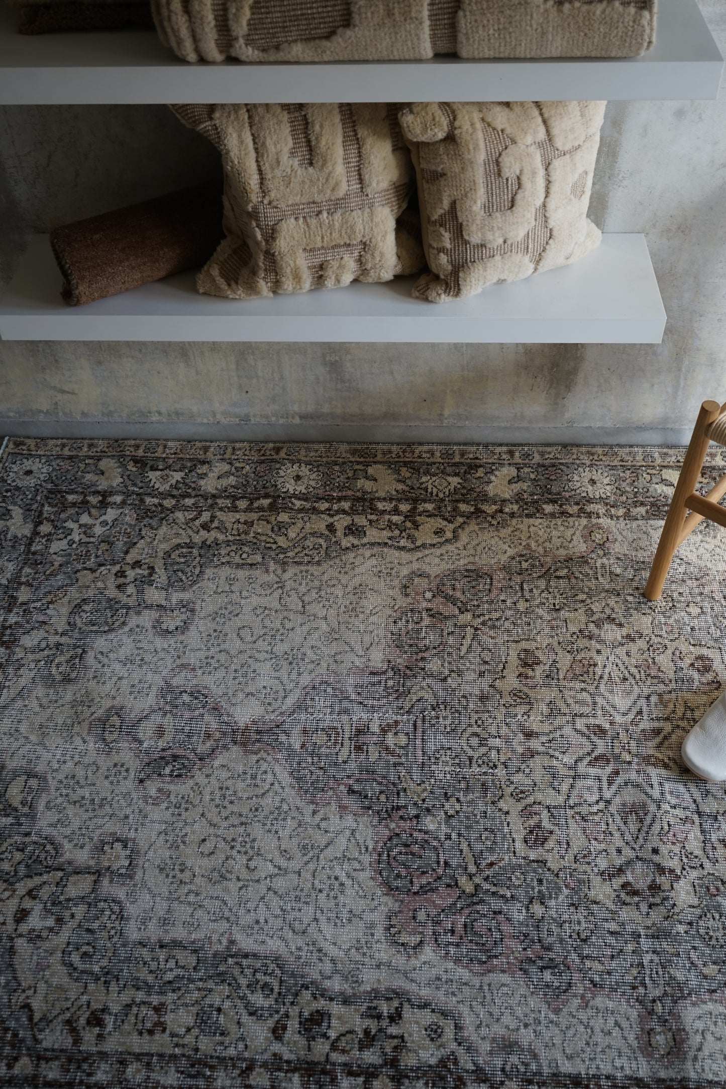 TURKEY OLD ISPARTA MOSS GREY 1970年代 251 × 146 cm No.TR25214