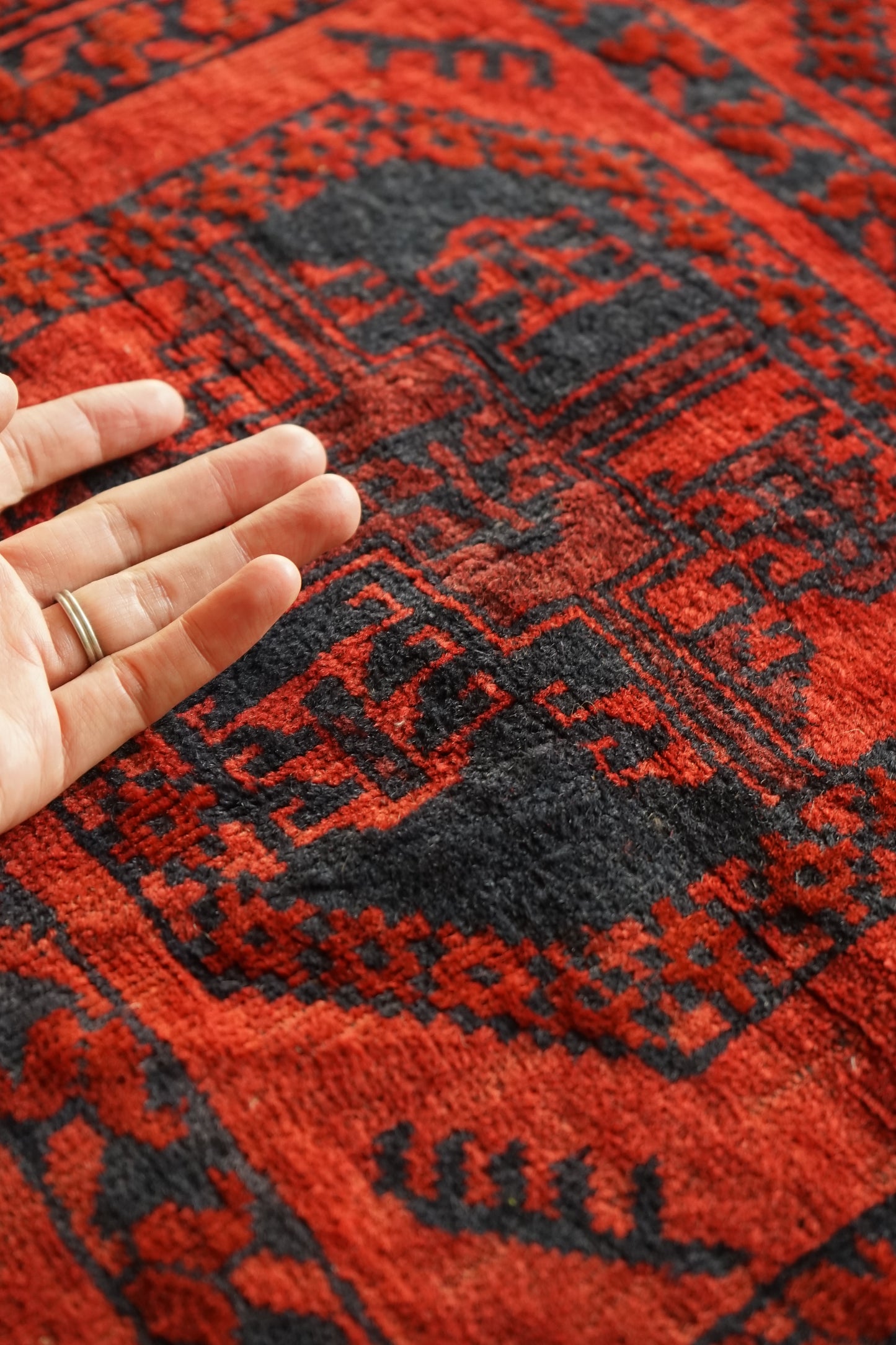 AFGHANISTAN OLD TURKMEN ELEPHANT FOOT 1970年代 112 × 75 cm No.AF2515