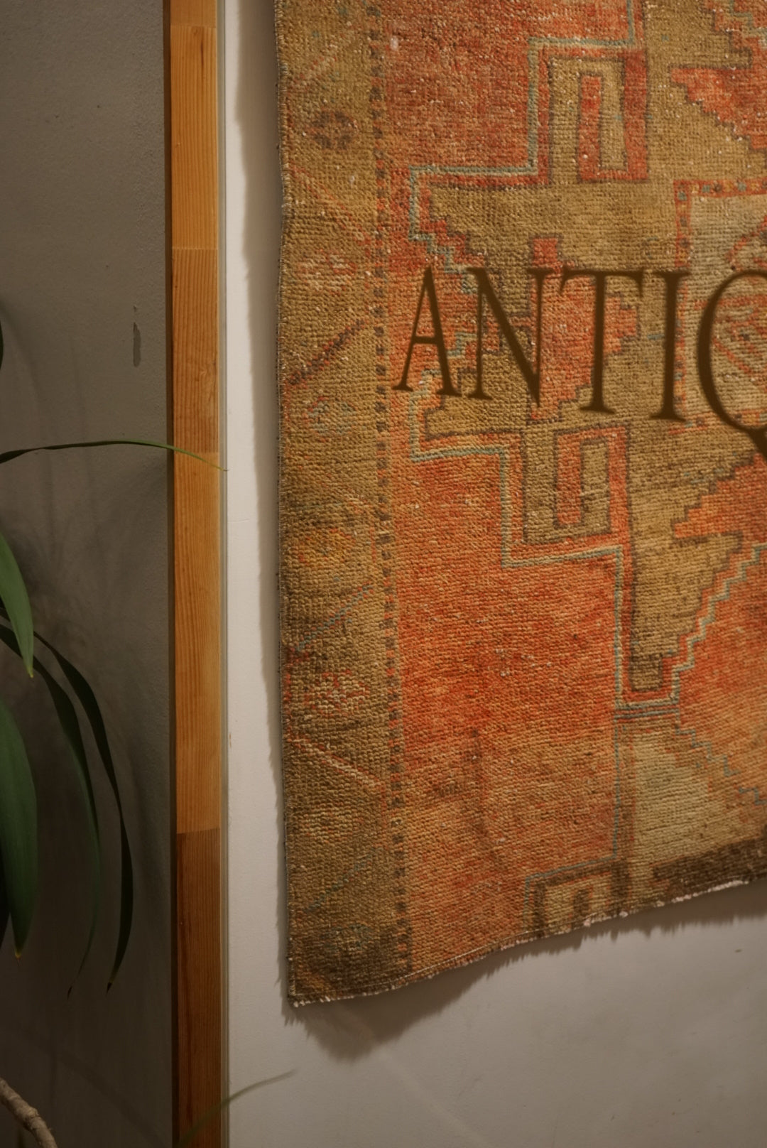 Türkiye Old Oushak Orange Small size 1970年代 118 × 100 cm No.TR25247