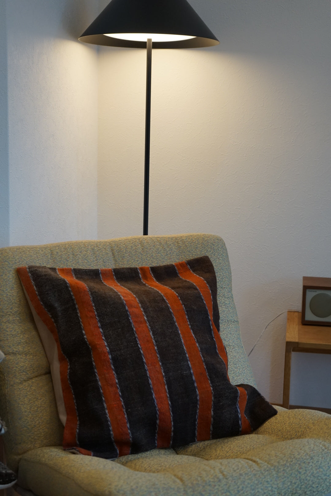 Türkiye Old Kilim Cushion Cover Brown , Orange Stripe Design 51 × 49 cm No.TR25568 / 送料無料・羊毛手織りキリム