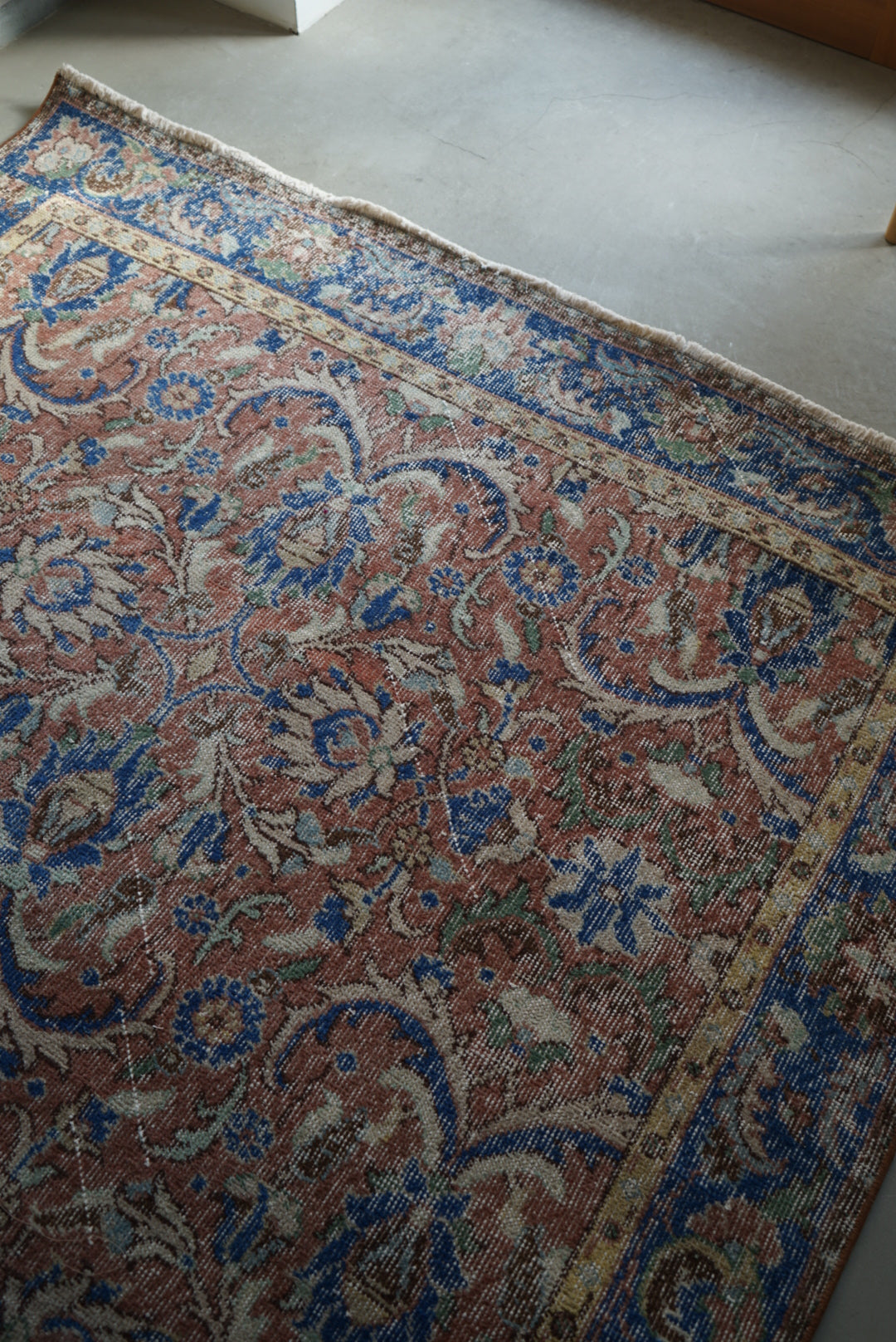 Türkiye Old Isparta Scarlet , Blue 1970年代 242 × 154 cm No.TR25264