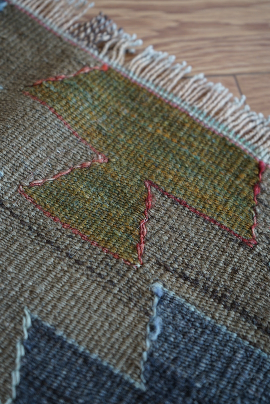 Türkiye Old Kilim Kars Earth Red Tribal Design 1970年代 251 × 137 cm No.TR25547 / 国内送料無料・羊毛手織りキリム