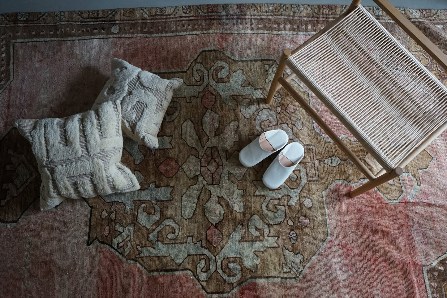 TURKEY OLD OUSHAK SALMON PINK 1970年代 286 × 162 cm No.TR25197