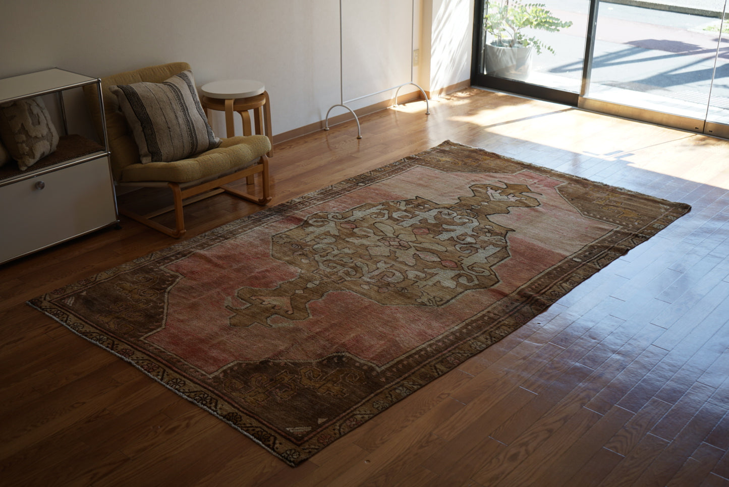 TURKEY OLD OUSHAK SALMON PINK 1970年代 286 × 162 cm No.TR25197