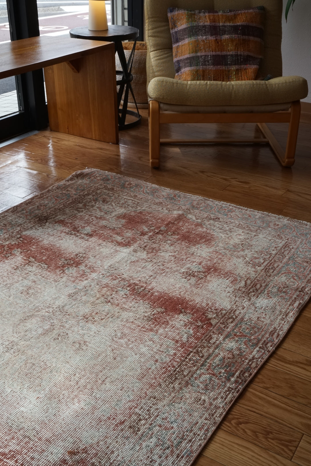 Türkiye Old Isparta Red , Clay blue , Medallion 1960年代 186 × 108 cm No.TR25456