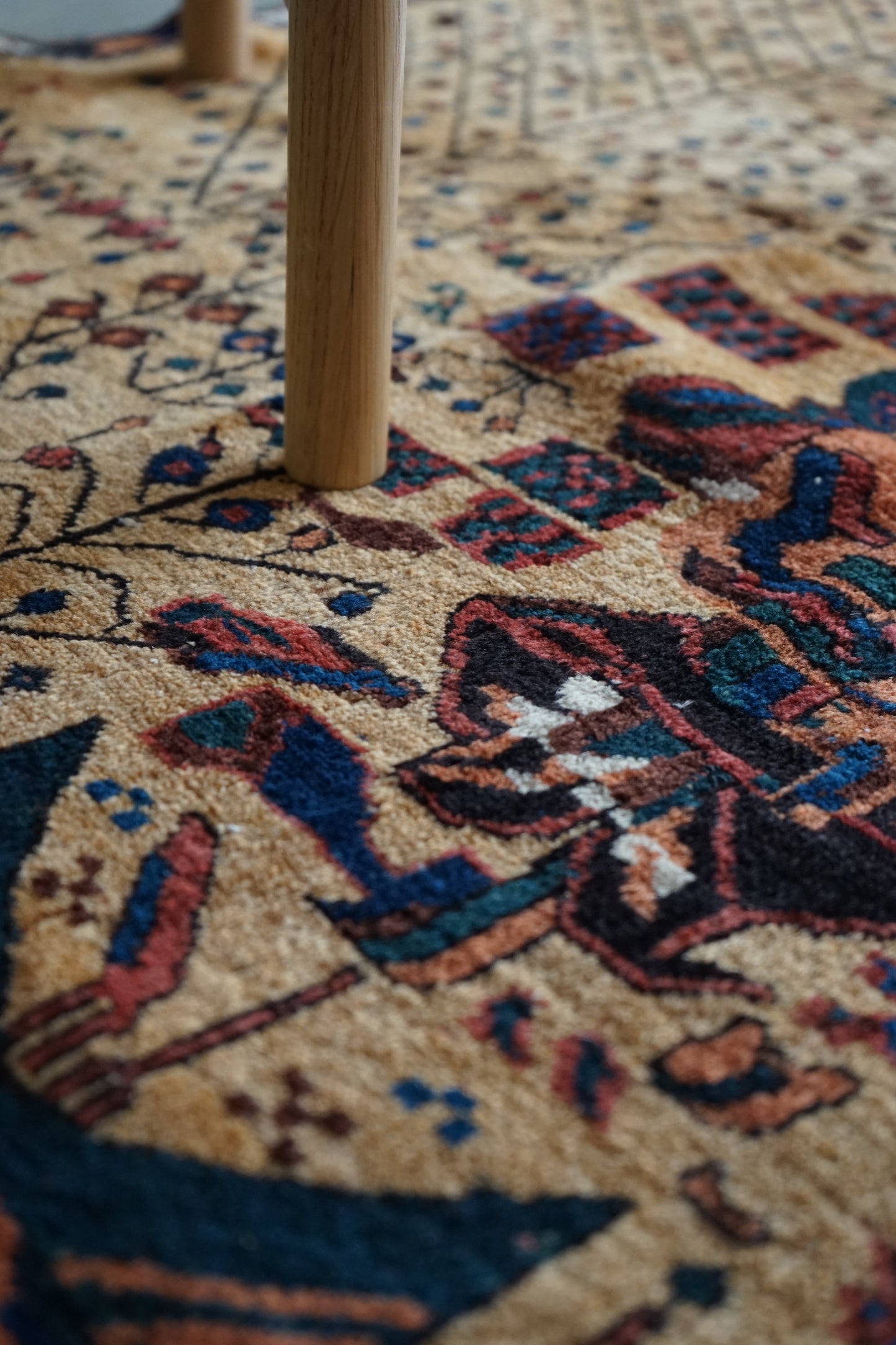 店頭販売 IRAN ANTIQUE QASHQAI SHIRAZ NEYRIZ 1770年代 114 × 129 cm