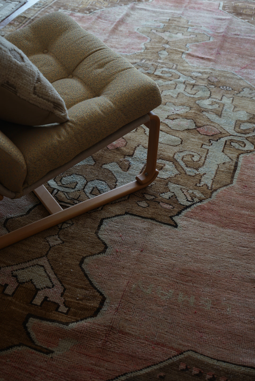 TURKEY OLD OUSHAK SALMON PINK 1970年代 286 × 162 cm No.TR25197