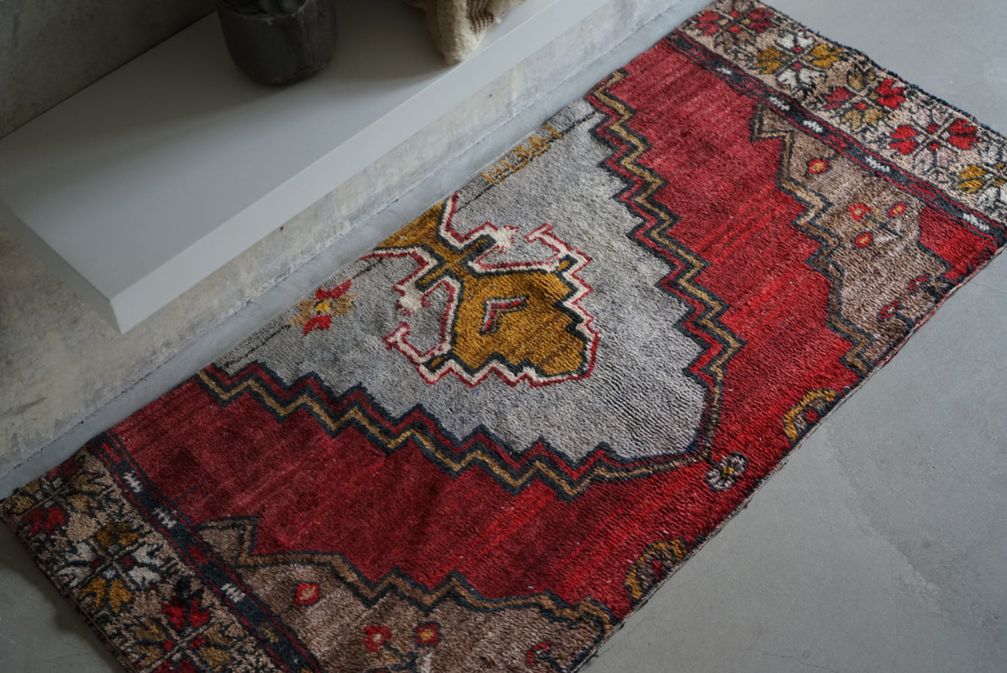Türkiye Old Isparta Medallion Red , BlueGlay 1970年代 138 × 63 cm No.TR25286