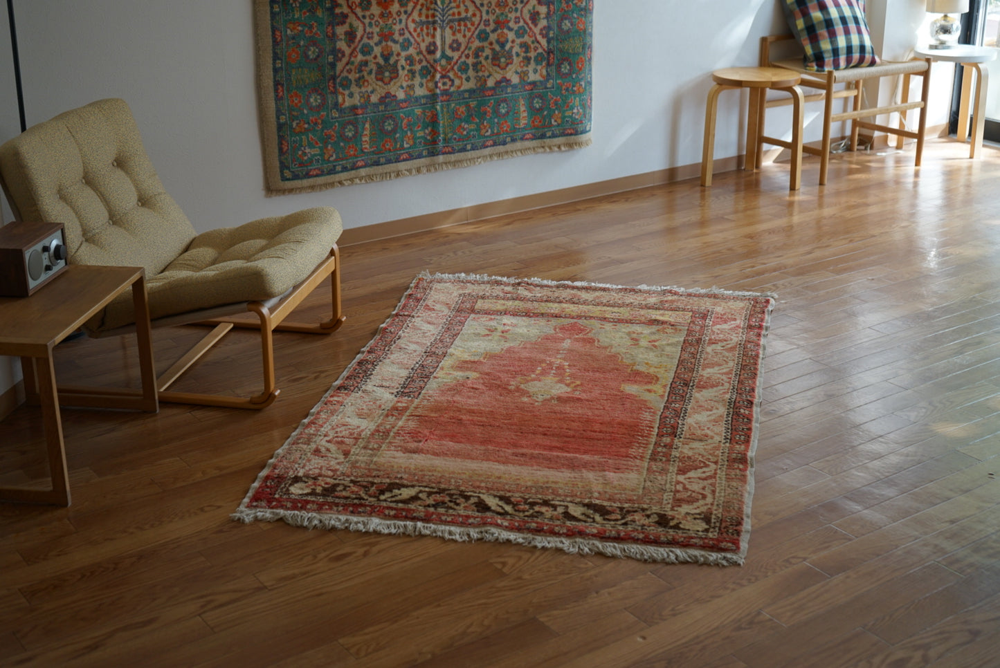 Tribal rug Türkiye Old Kayseri Prayer 1980年代 165 × 112 cm No.TR25535 / 国内送料無料・羊毛手織り絨毯
