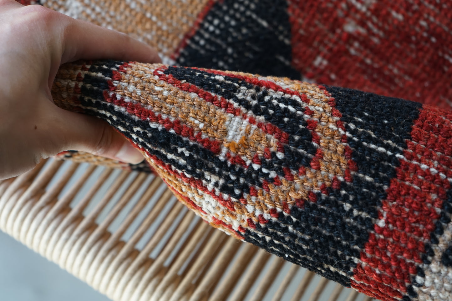 Türkiye Old Oushak Red Small Size 1970年代 103.5 × 102.5 cm No.TR25222