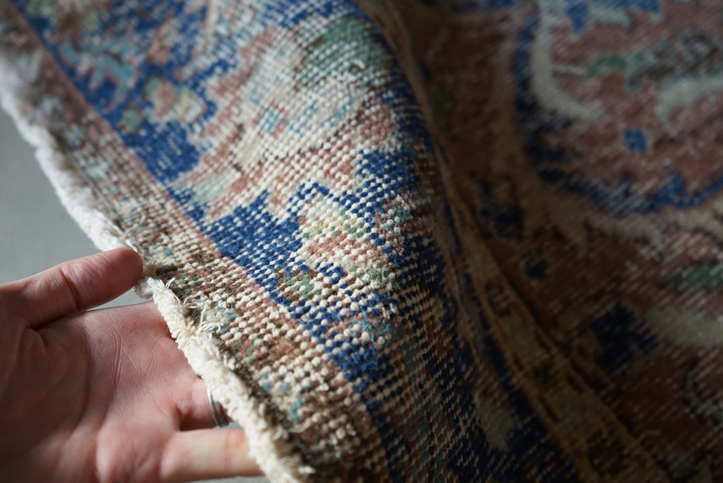 Türkiye Old Isparta Scarlet , Blue 1970年代 242 × 154 cm No.TR25264