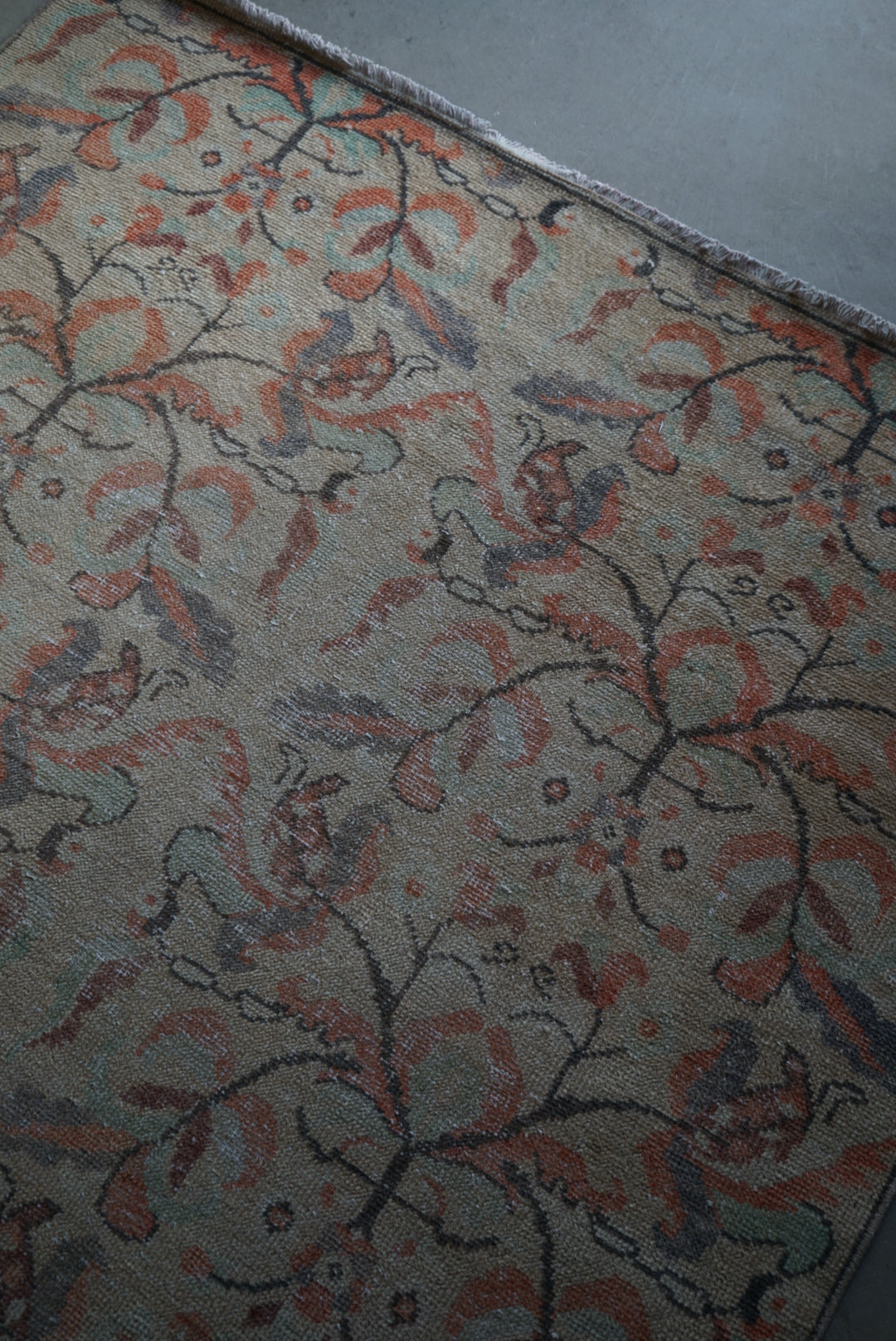 Türkiye Old Isparta Beige Floral 1970年代 218 × 136 cm No.TR25267