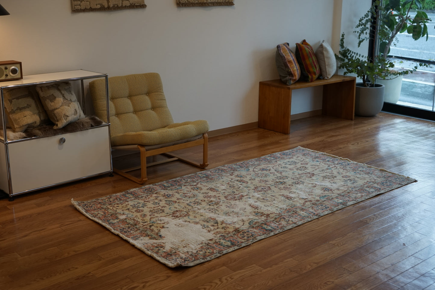 Türkiye Old Isparta Ancient Beige Floral 1970年代 214 × 114.5 cm No.TR25436