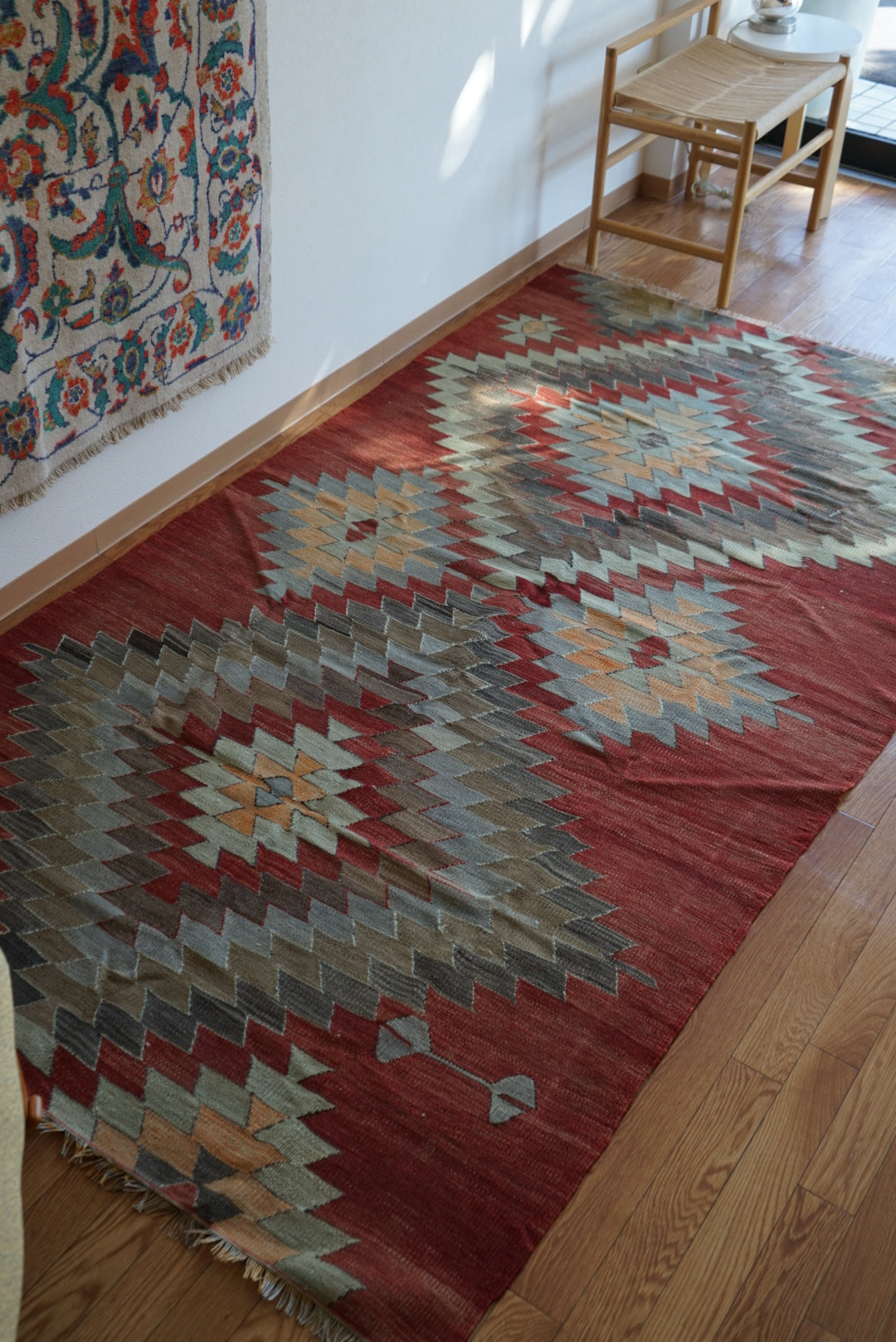 Türkiye Old Kilim Kars Earth Red Tribal Design 1970年代 251 × 137 cm No.TR25547 / 国内送料無料・羊毛手織りキリム