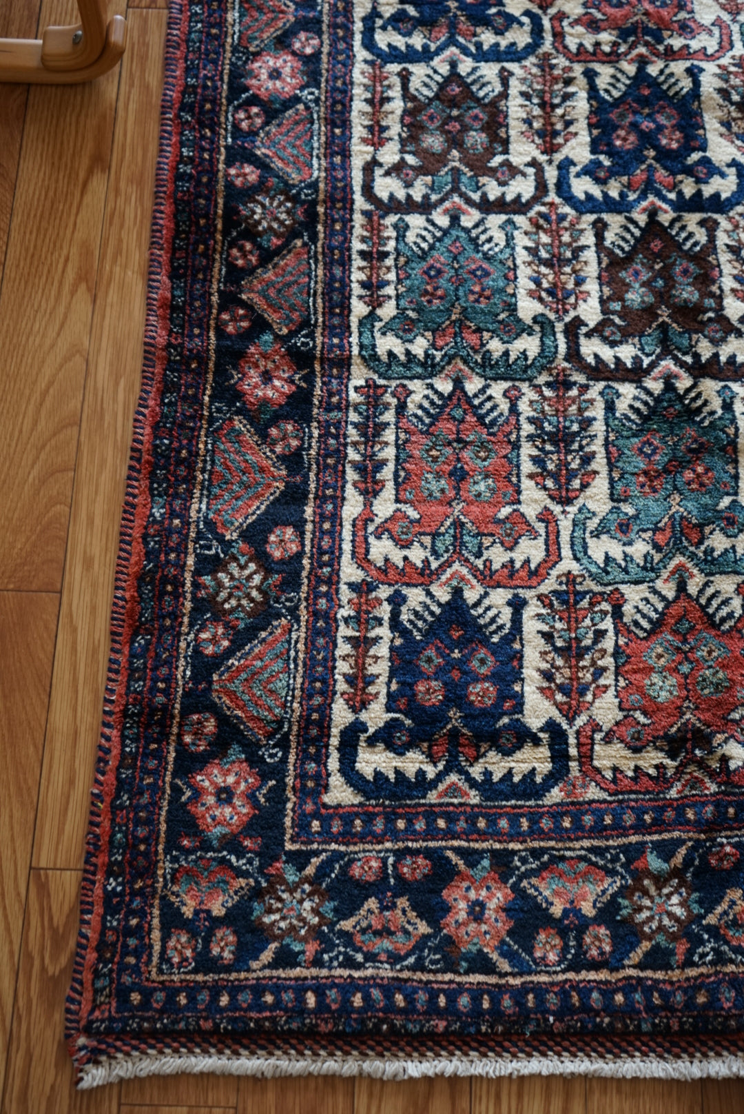 店頭販売 Iran Antique Afshar Pistachios 1860年代 183 × 135 cm