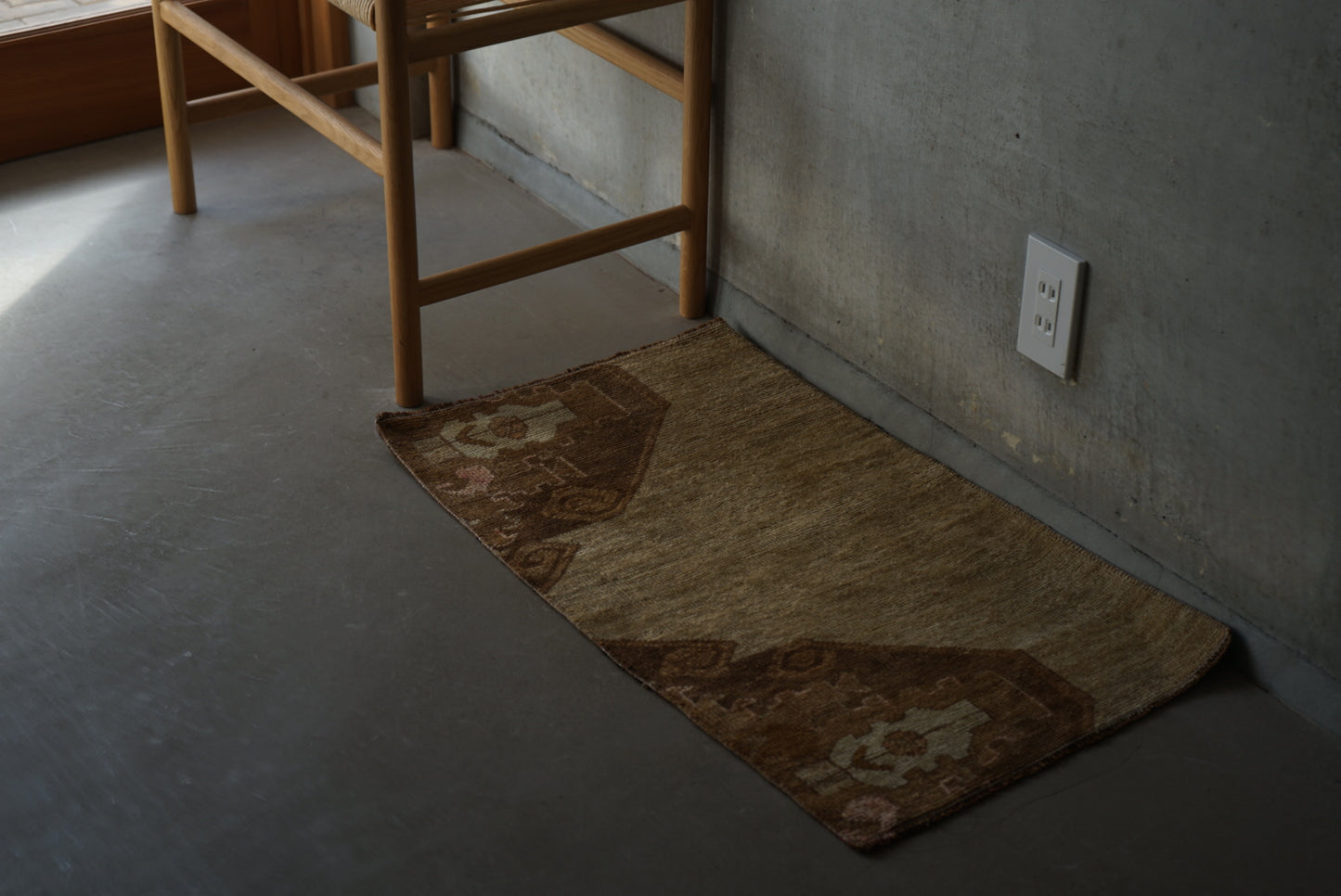 Türkiye Old Oushak Camel Beige 77 × 45 cm No.TR25304