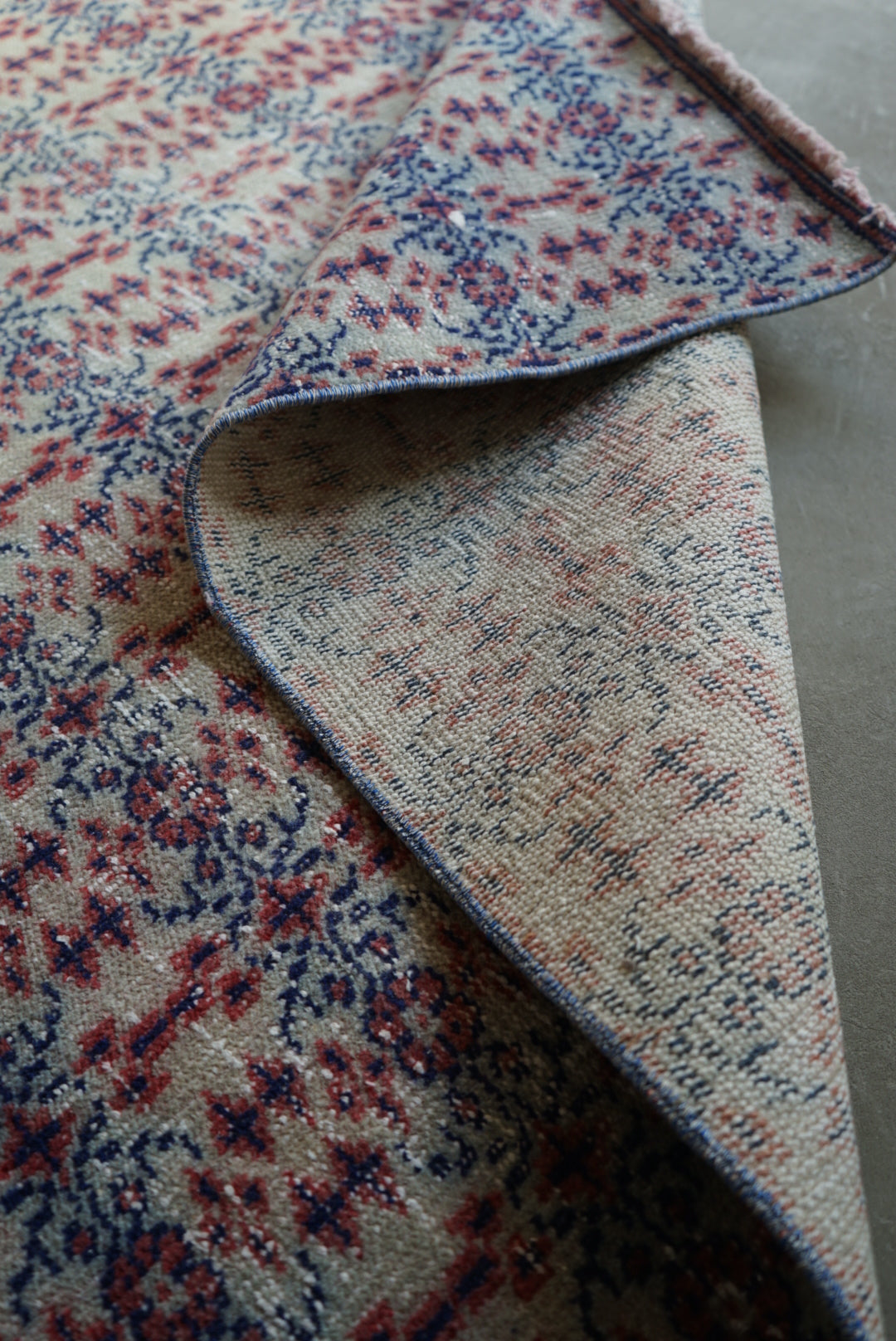 Türkiye Old Isparta Beige , Red , Navy Runner 1970年代 262 × 130 cm No.TR25263