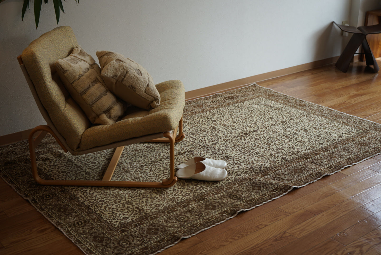 Türkiye Old Kayseri Beige , Brown Flower 1970年代 210 × 142 cm No.TR25388