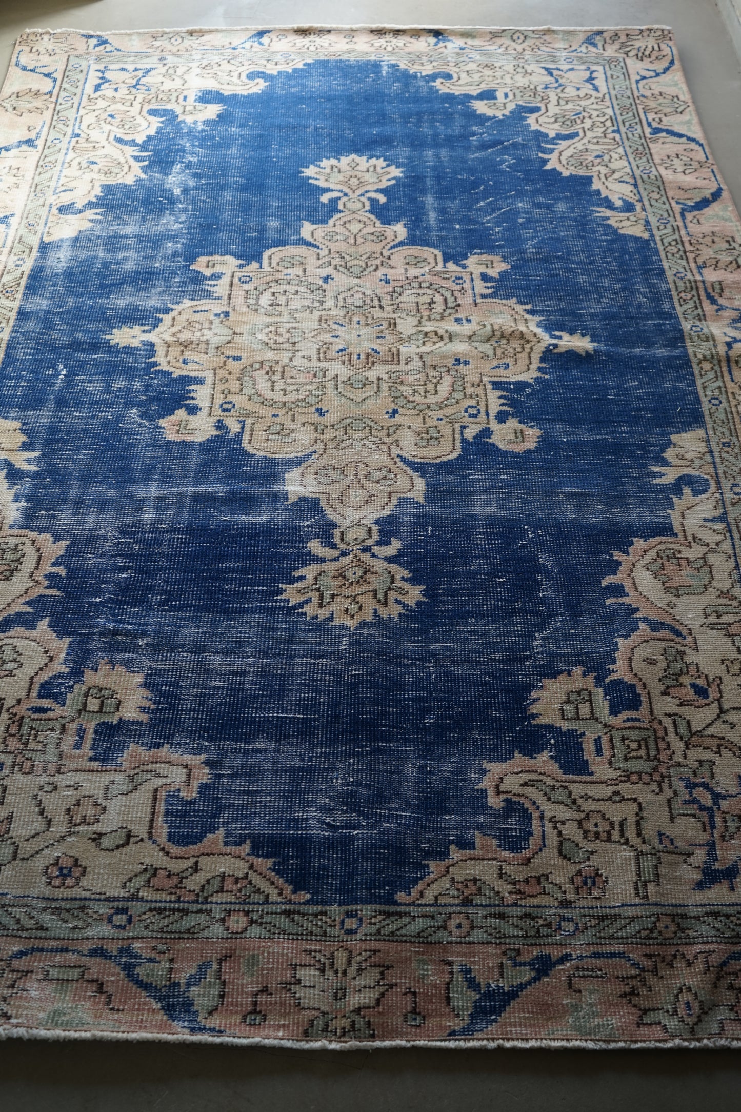 TURKEY OLD ISPARTA BLUE 1970年代 236 × 163 cm No.TR25205
