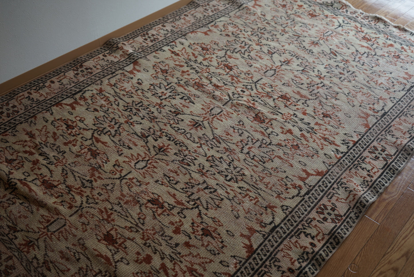 Türkiye Old Kayseri Olive , Beige Flower 1970年代 270 × 169 cm No.TR25389