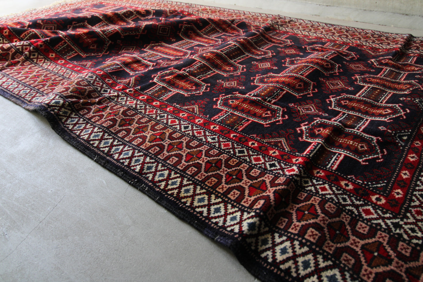 AFGHANISTAN VINTAGE BALUCH 1980年代 196.5 × 107.5 cm