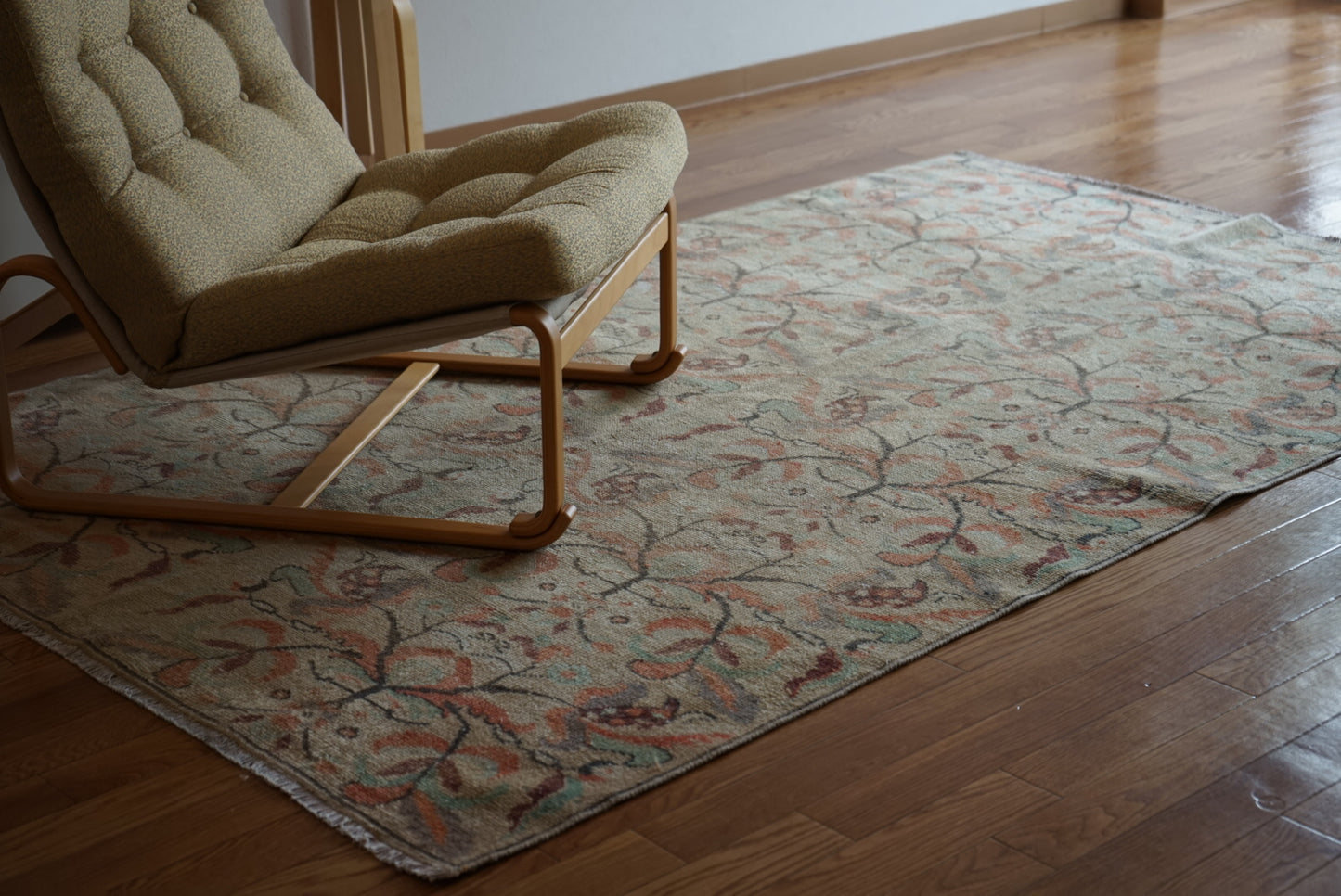Türkiye Old Isparta Beige Floral 1970年代 218 × 136 cm No.TR25267