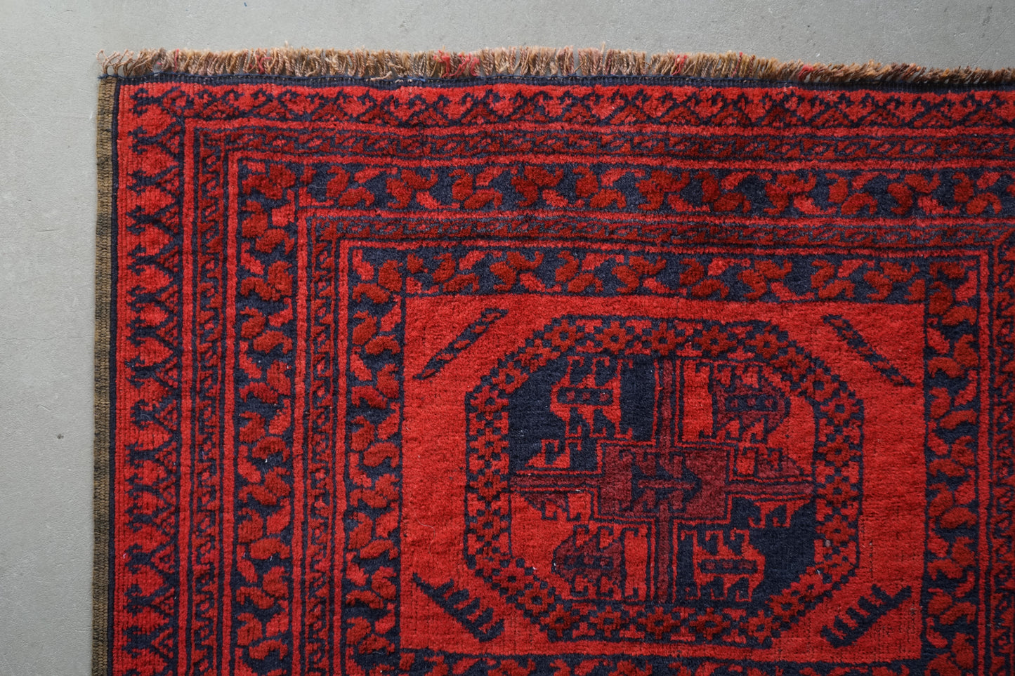 AFGHANISTAN OLD TURKMEN ELEPHANT FOOT 1970年代 112 × 75 cm No.AF2515