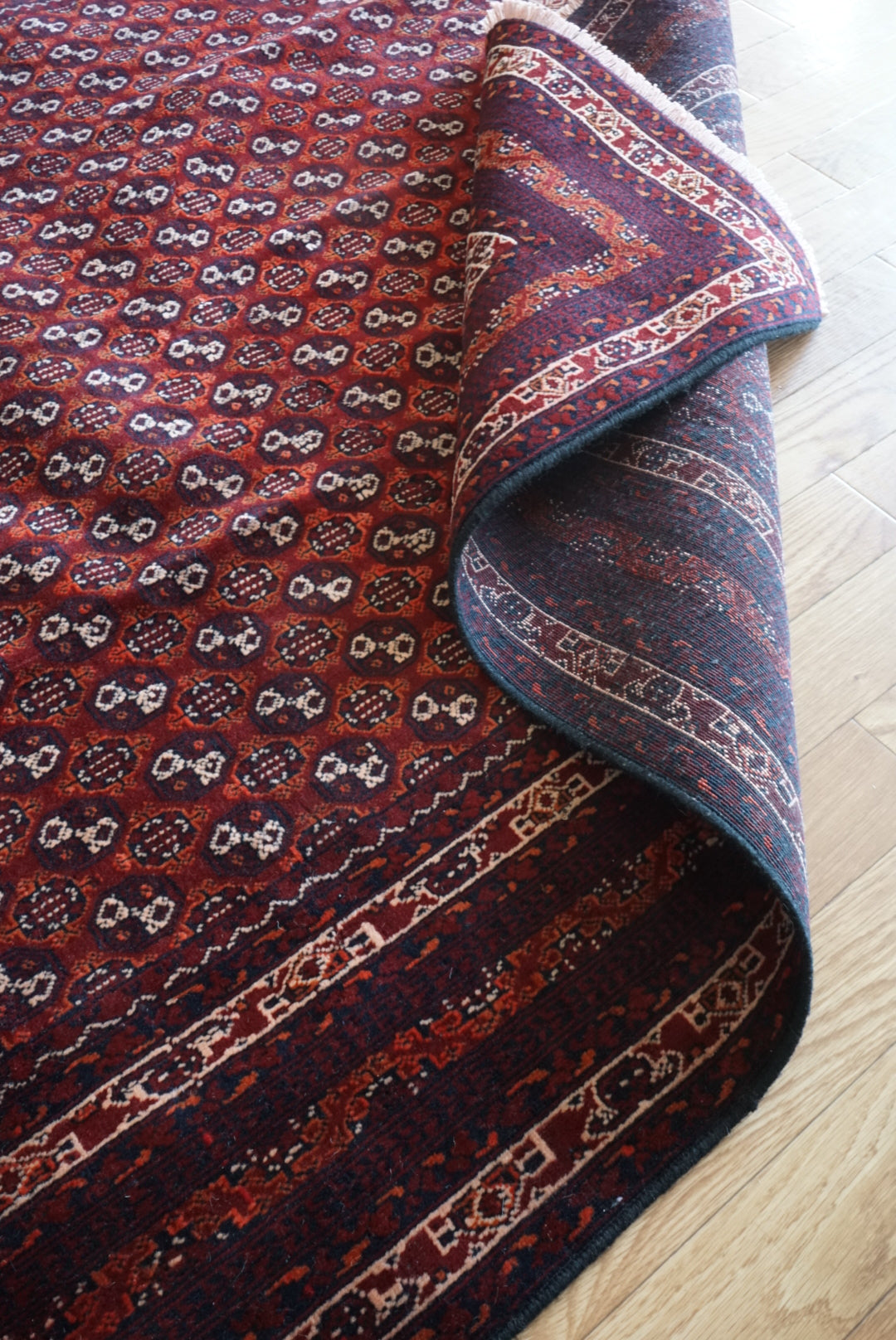 店頭販売 Afghanistan Old Turkmen Mauri Gul 1980年代 190 × 147 cm  No.AF2538 / 国内送料無料・羊毛手織り絨毯