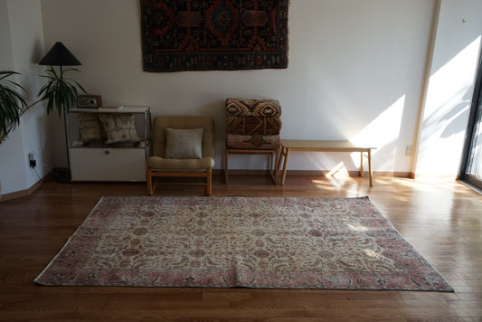 Türkiye Old Isparta Floral Pink , Beige 1970年代 250 × 154 cm No.TR25496 / 国内送料無料・羊毛手織り絨毯