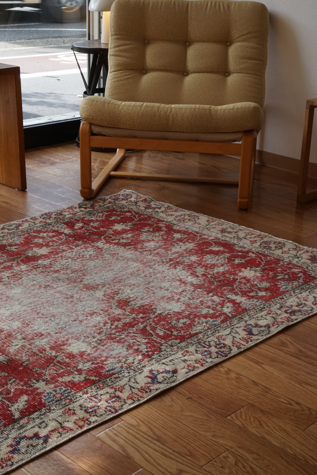 Türkiye Old Isparta Red Floral 1970年代 195 × 107.5 cm No.TR25447 / 国内送料無料