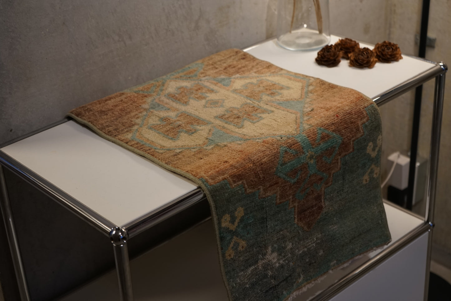 Türkiye Old Oushak Beige Blue Small size 1970年代 80 × 40 cm No.TR25243