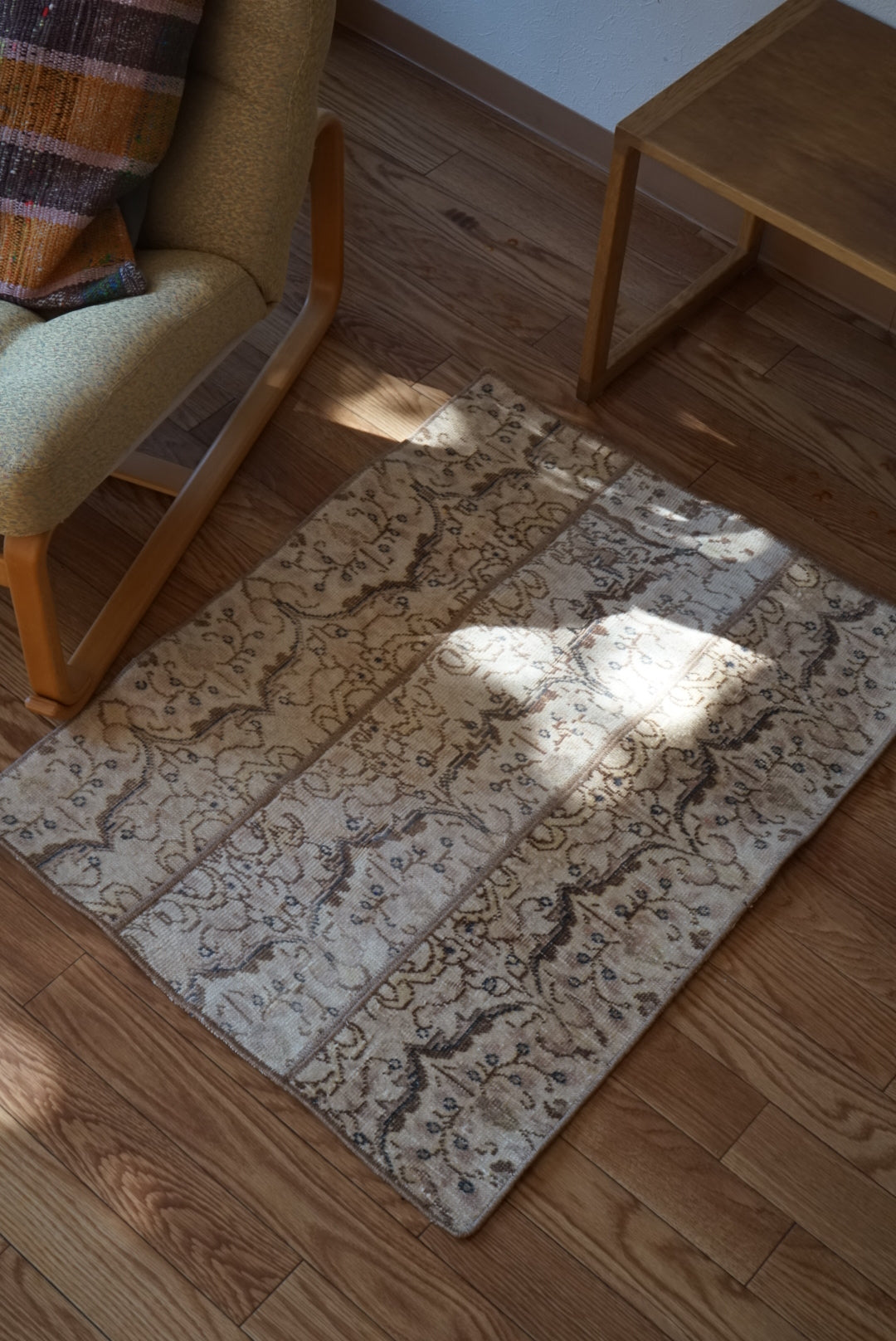 Türkiye Old Oushak Patchwork Beige , Ivory 1970年代 80.5 × 63 cm No.TR25467
