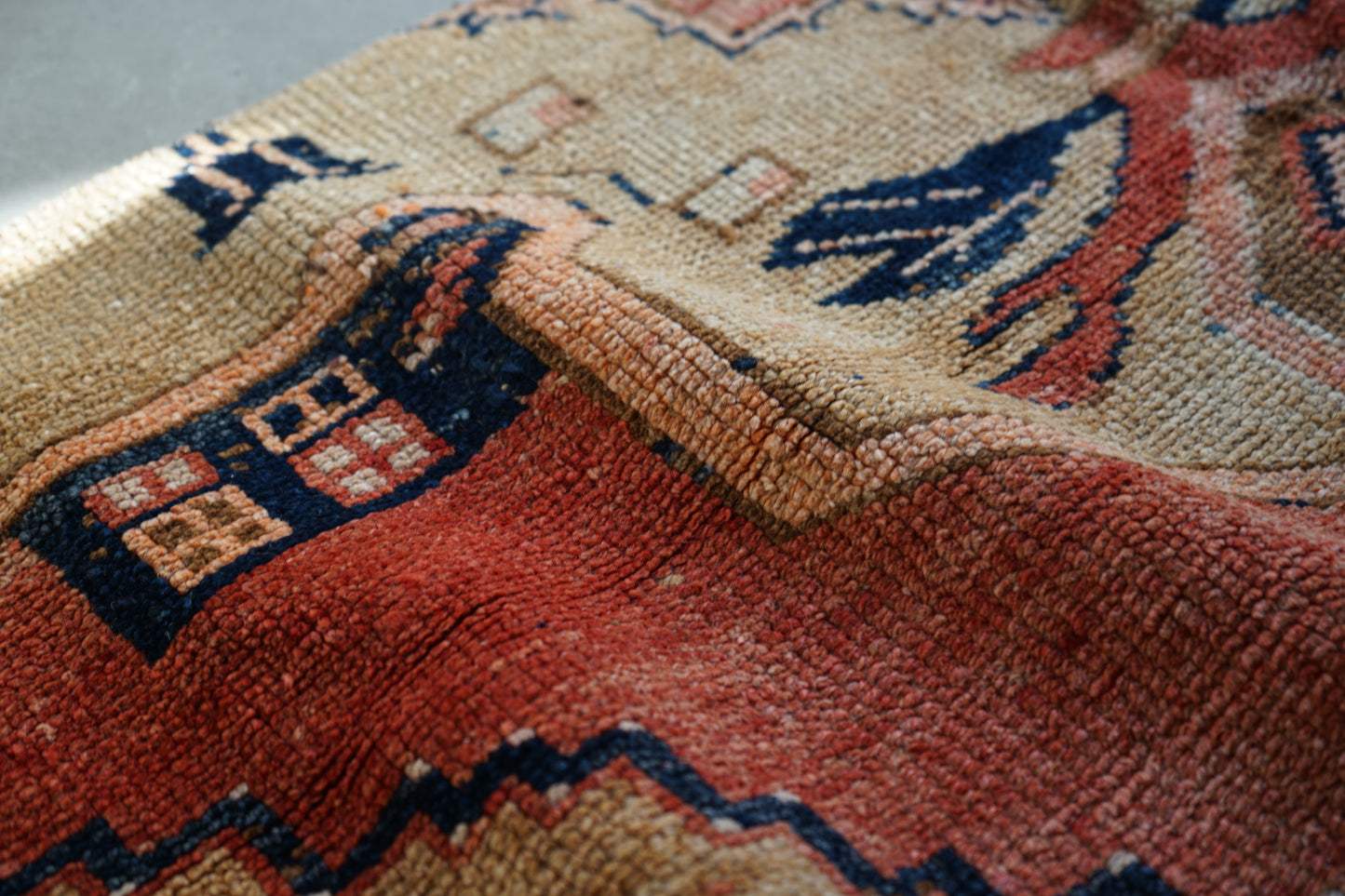 TURKEY OLD ISPARTA ORIENTAL BEIGE SMALL SIZE 124 × 73 cm No.TR25215