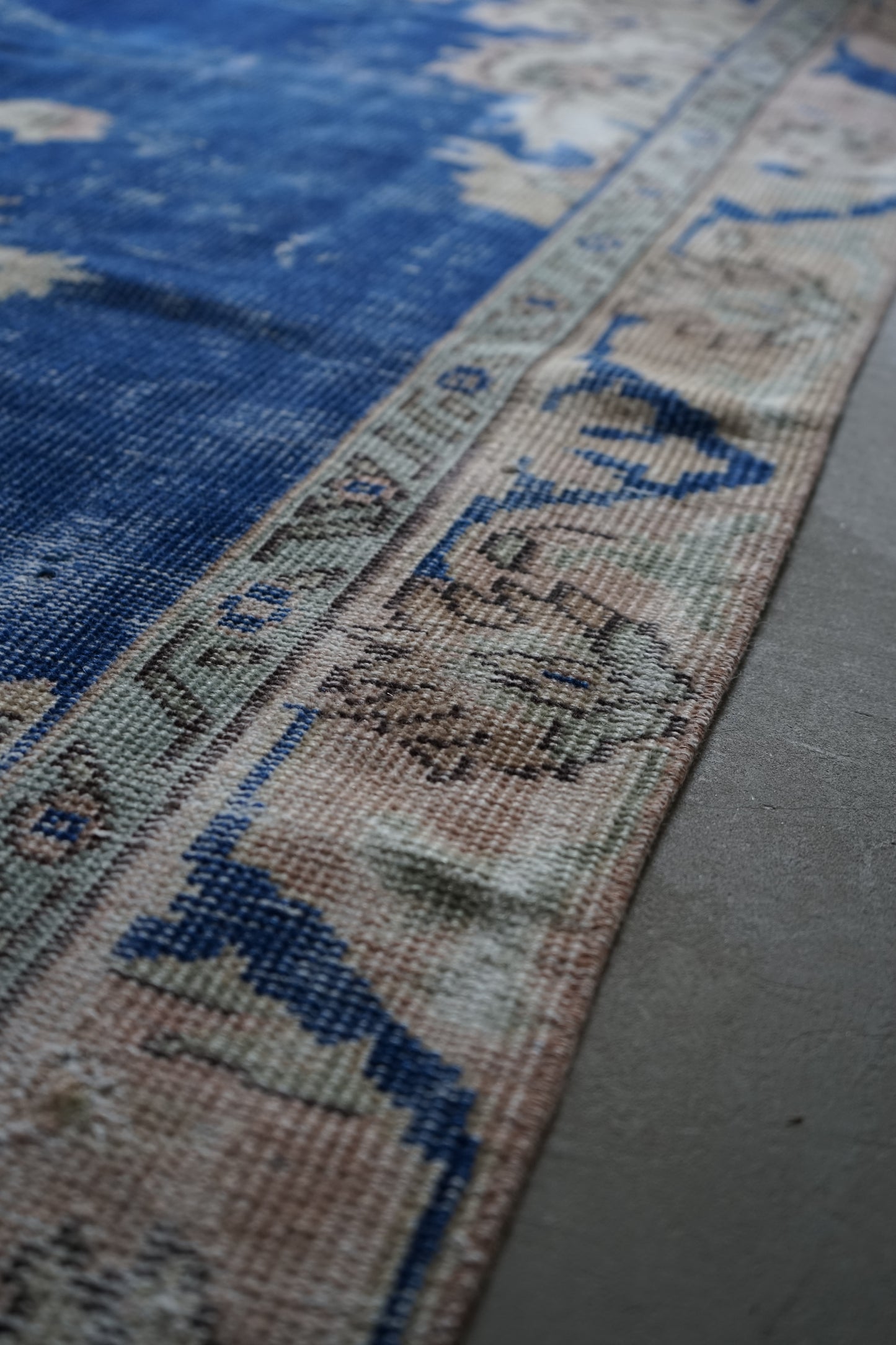 TURKEY OLD ISPARTA BLUE 1970年代 236 × 163 cm No.TR25205