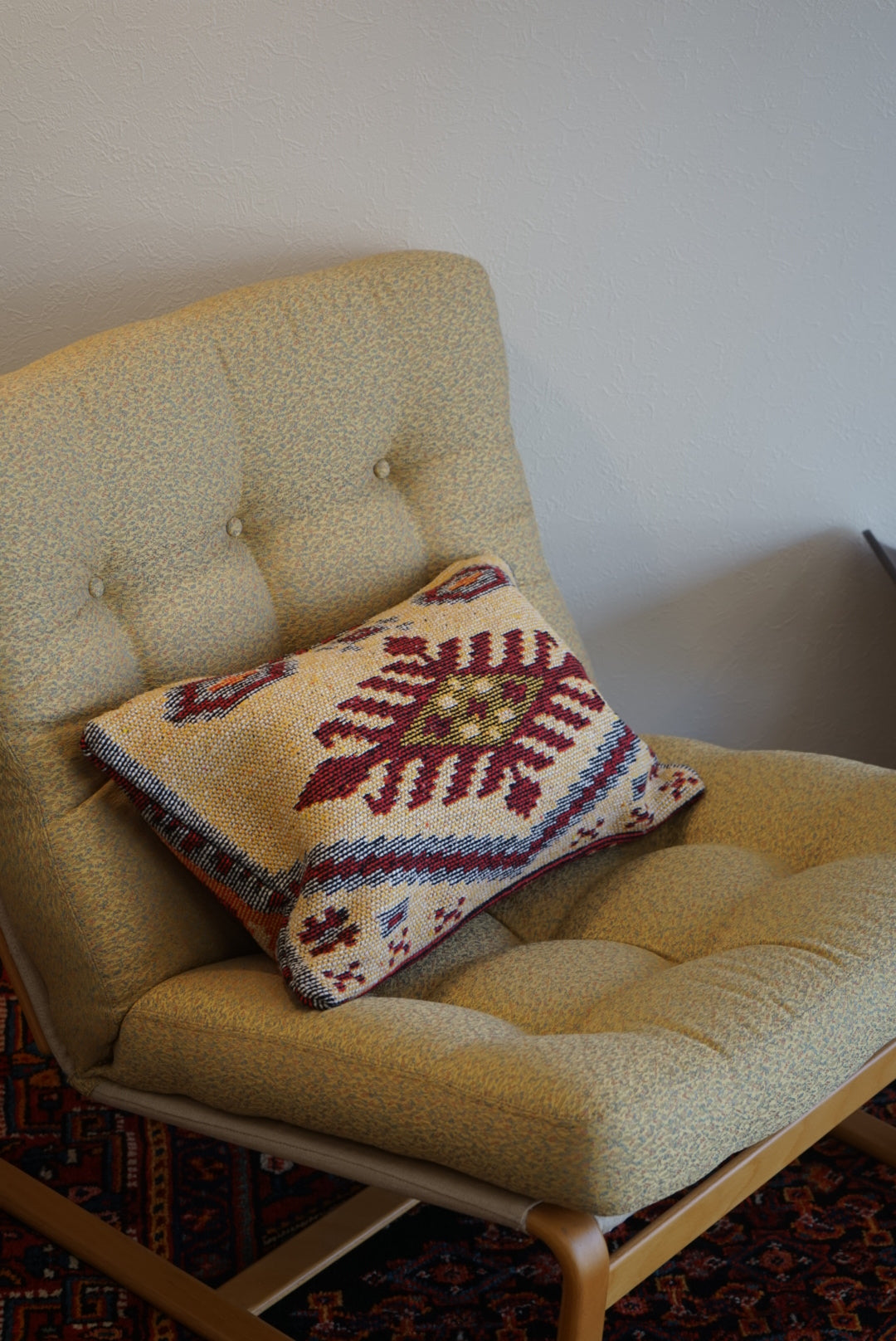 Türkiye Old Kilim Cushion Cover 表 Red / 裏 Yellow 49 × 39 cm No.TR25394