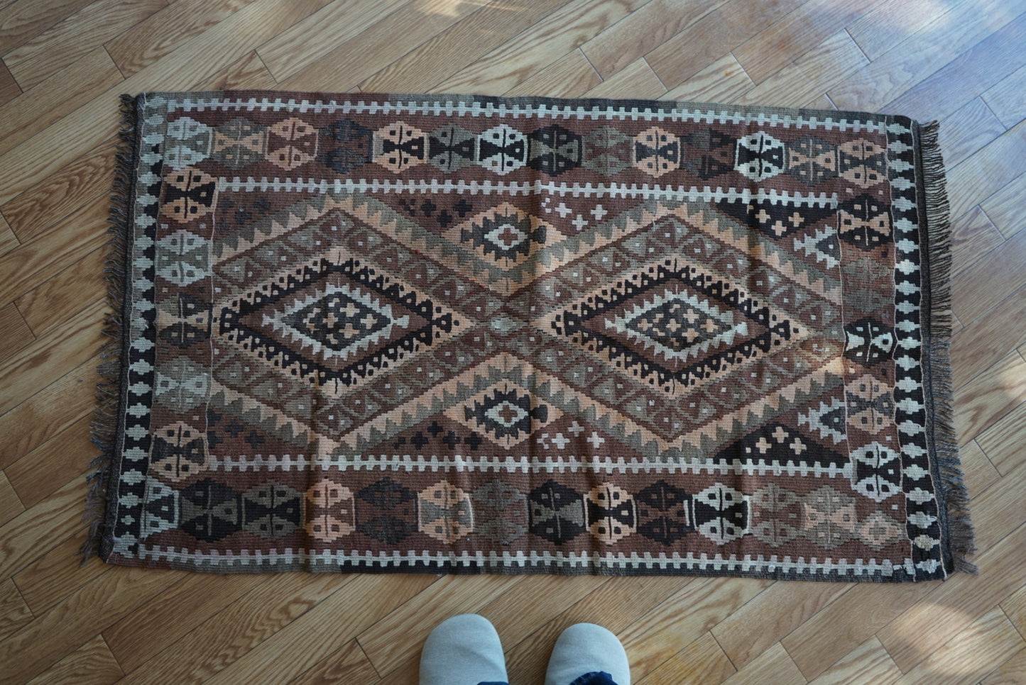 Türkiye Old Kilim Anatoria Tribal Design Brown 1960年代 132 × 79 cm No.TR25550 / 国内送料無料・羊毛手織りキリム