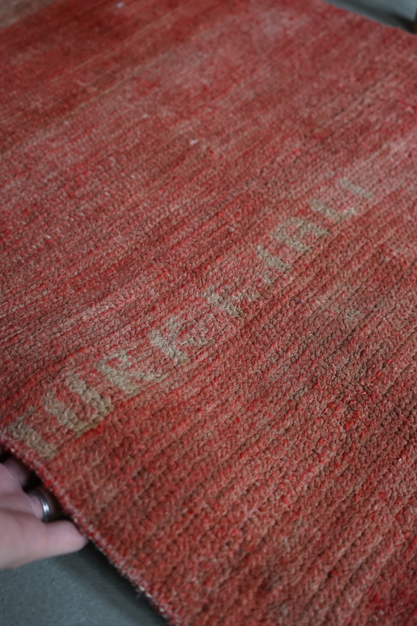 TURKEY OLD OUSHAK SALMON PINK RUNNER 1970年代 148 × 60 cm No.TR25204