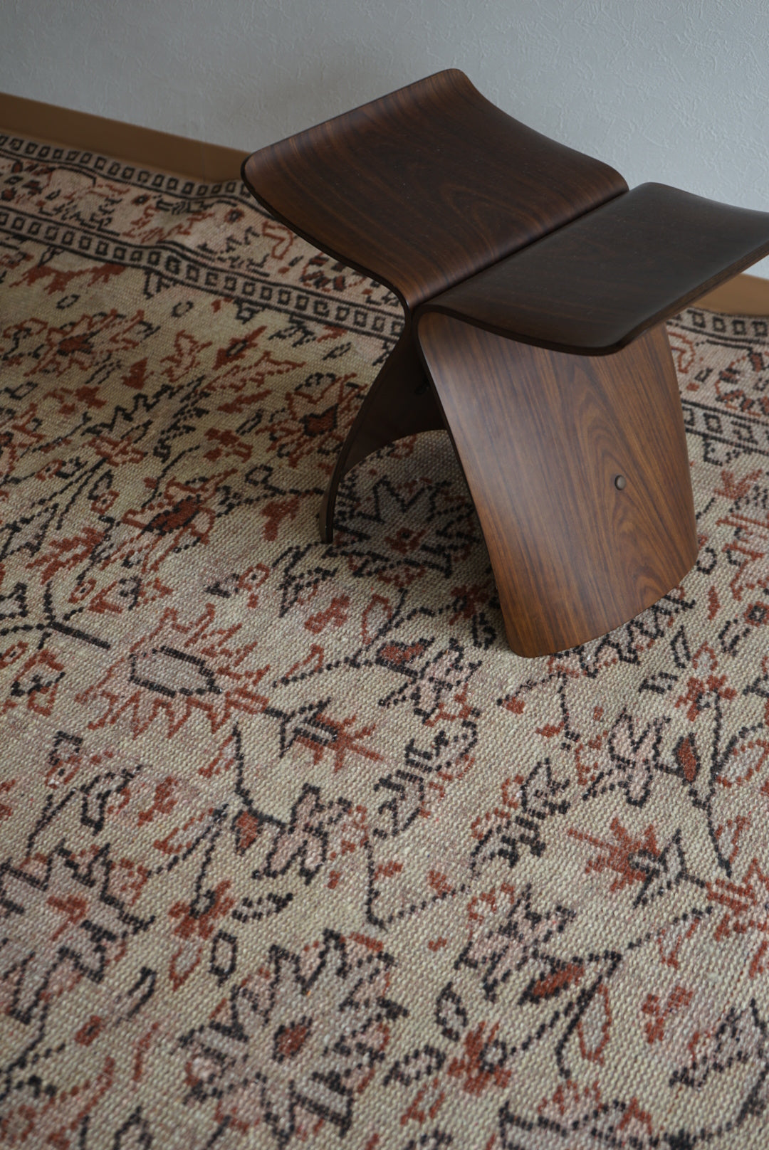 Türkiye Old Kayseri Olive , Beige Flower 1970年代 270 × 169 cm No.TR25389