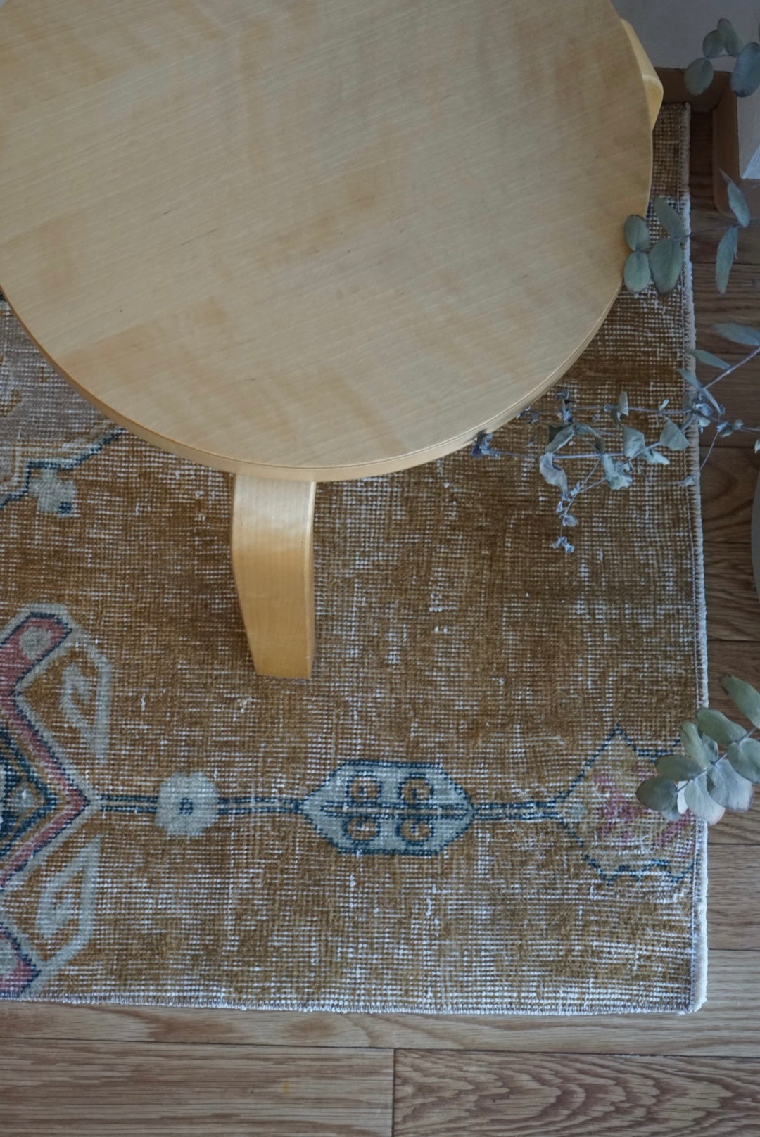 Türkiye Old Oushak Beige , Brass 1970年代 85 × 70 cm No.TR25479 / 国内送料無料
