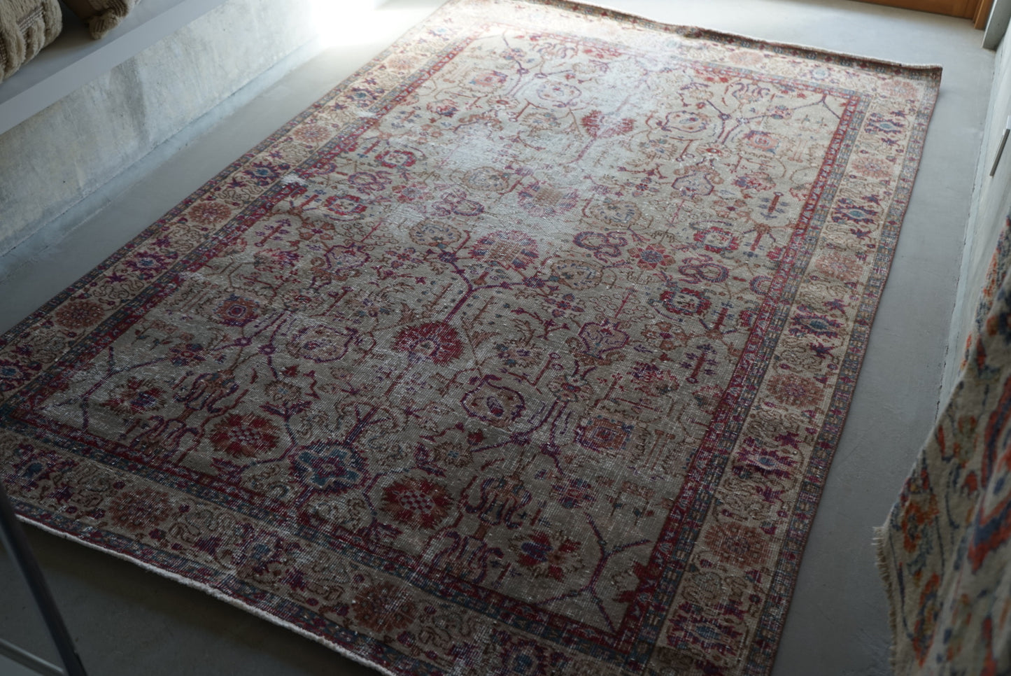 Türkiye Old Isparta Pink Beige 1970年代 250 × 162 cm No.TR25228