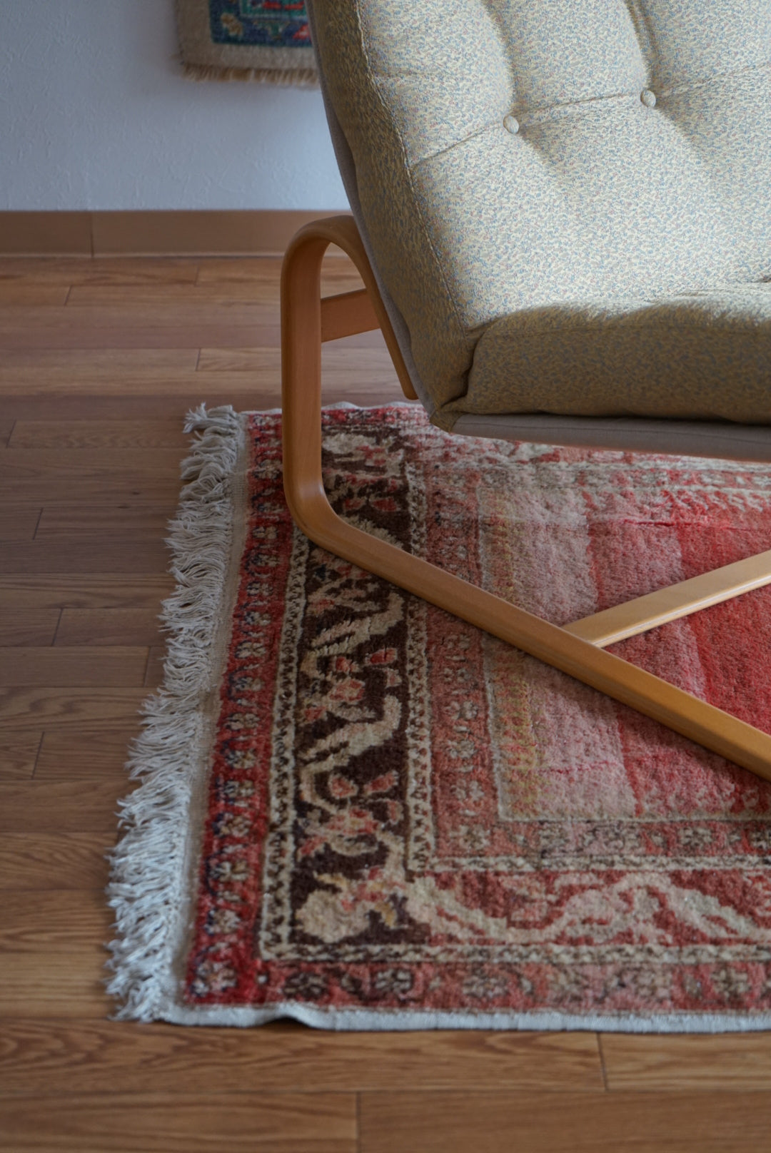 Tribal rug Türkiye Old Kayseri Prayer 1980年代 165 × 112 cm No.TR25535 / 国内送料無料・羊毛手織り絨毯