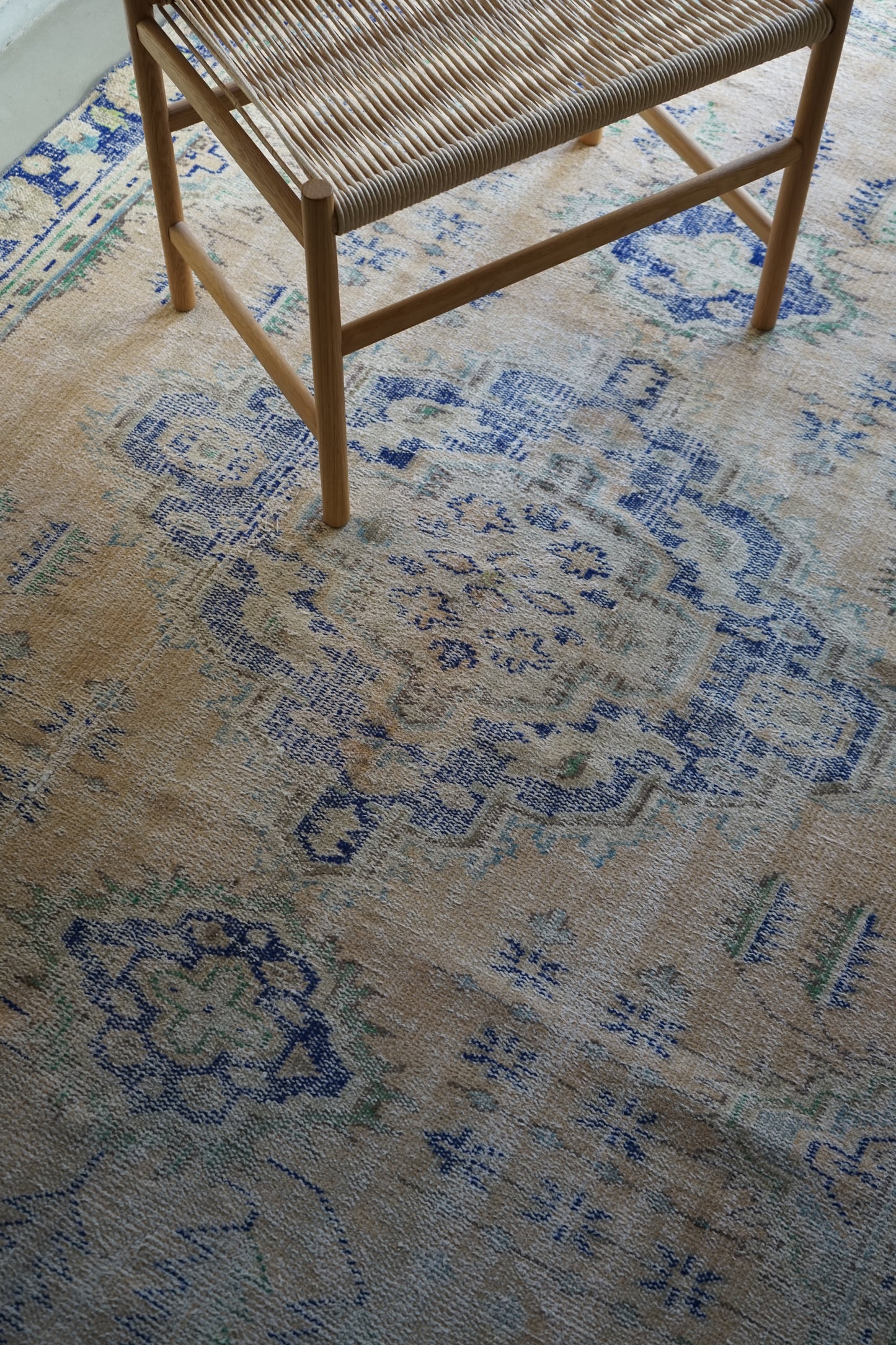 Türkiye Old Isparta Beige Blue 1970年代 246 × 159 cm No.TR25226