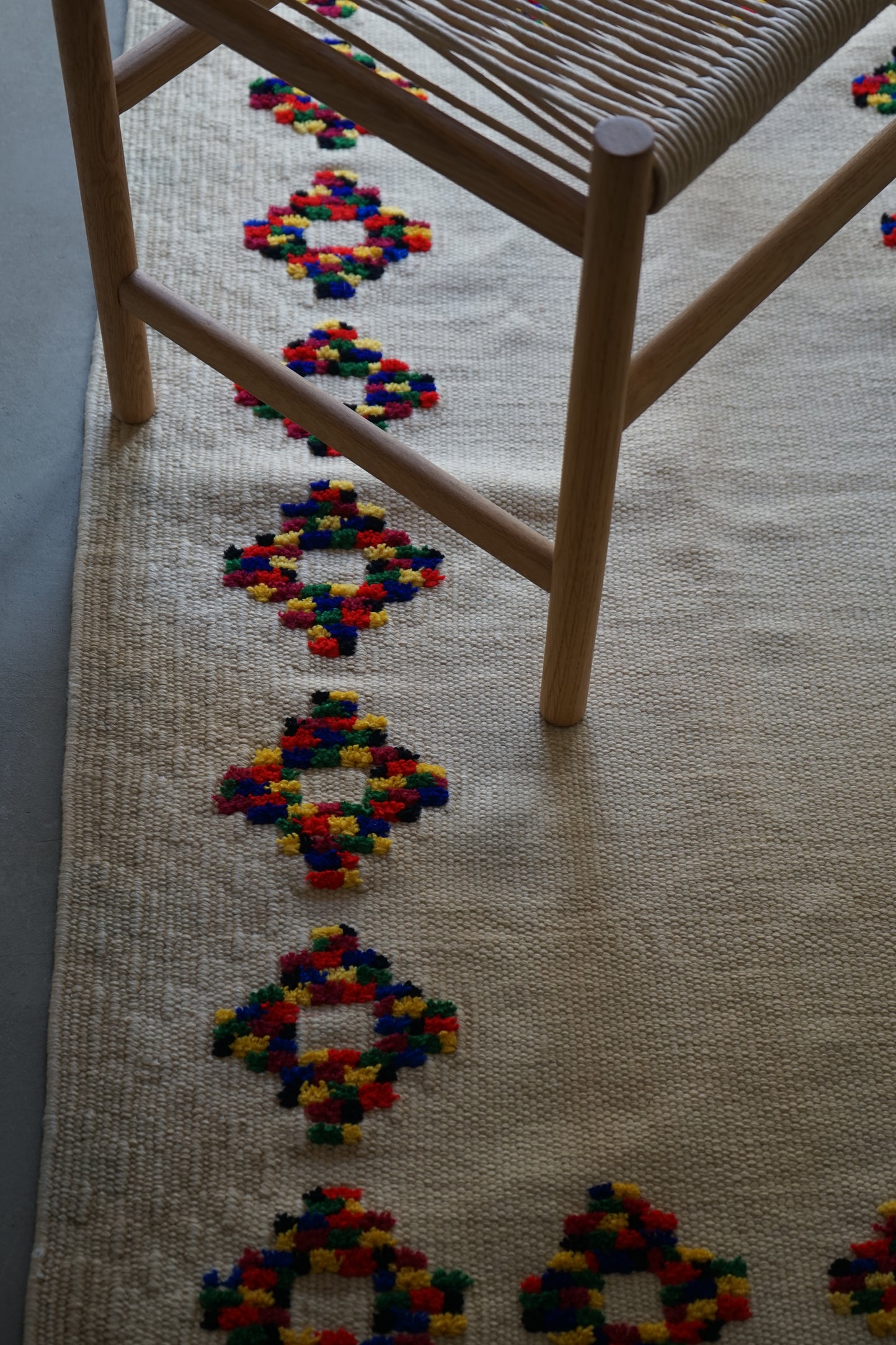 TURKEY VINTAGE KILIM DOT FLOWER 1980年代 125 × 80 cm No.TR25195