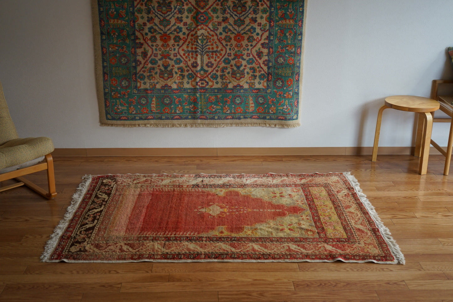 Tribal rug Türkiye Old Kayseri Prayer 1980年代 165 × 112 cm No.TR25535 / 国内送料無料・羊毛手織り絨毯